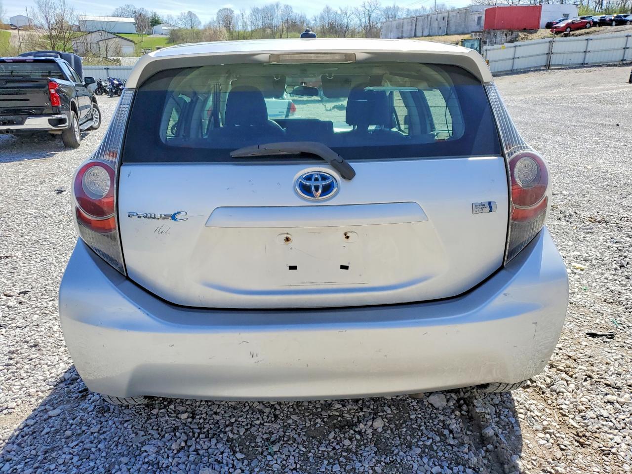 2012 TOYOTA PRIUS C THREE photo 11