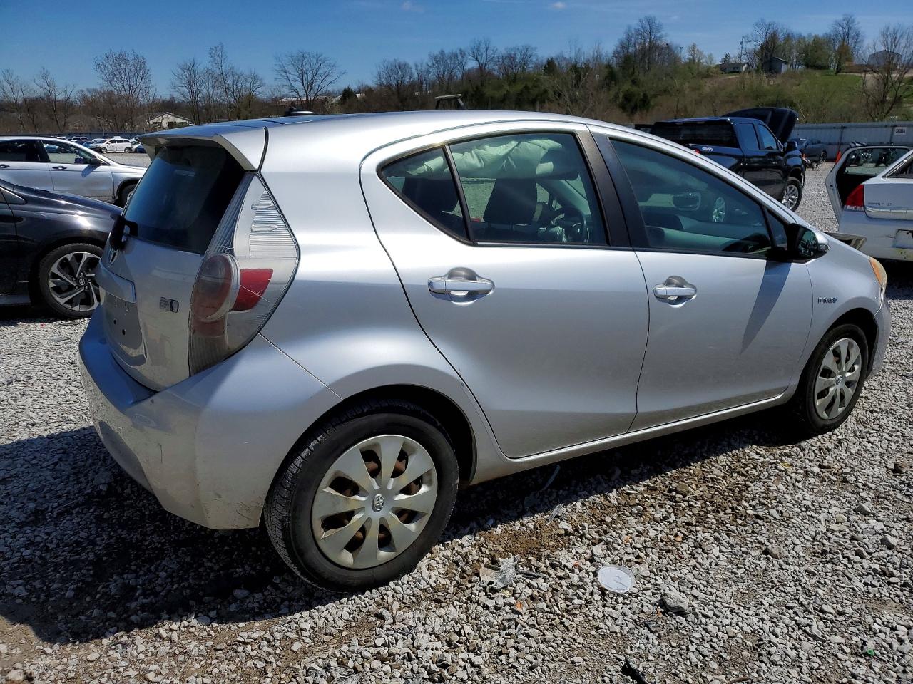 2012 TOYOTA PRIUS C THREE photo 5