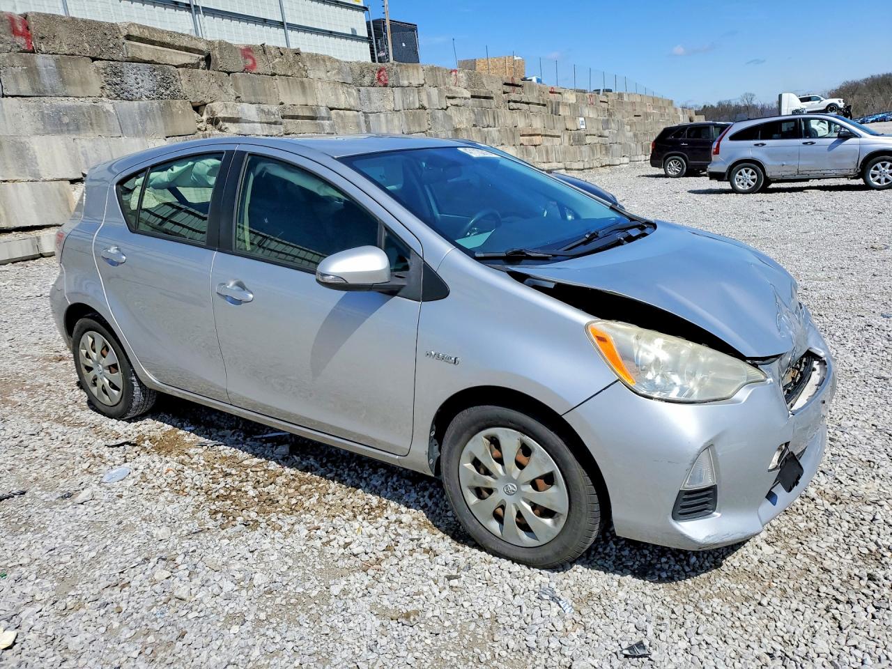 2012 TOYOTA PRIUS C THREE photo 7