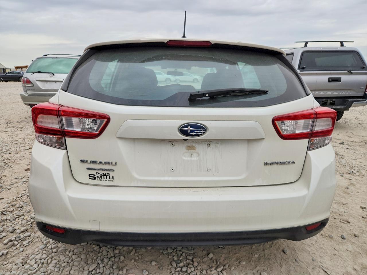 2019 SUBARU IMPREZA photo 16