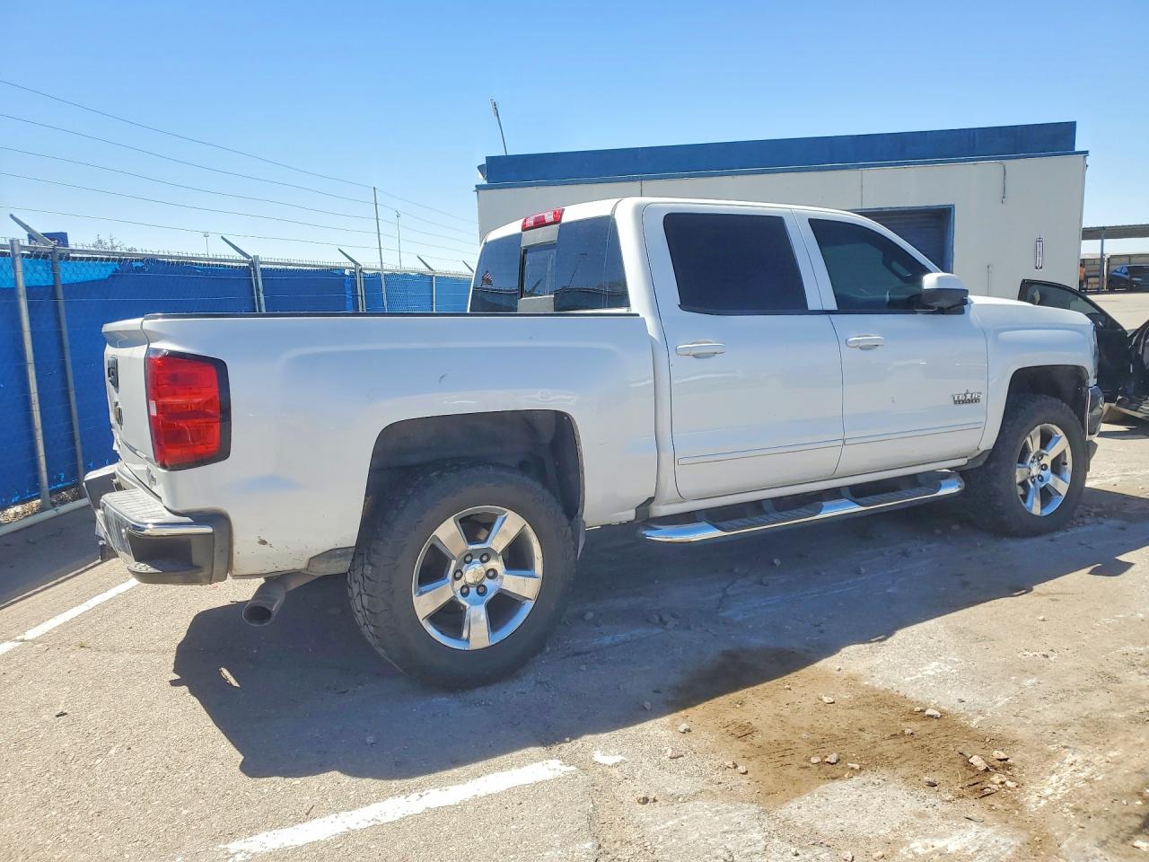 2016 CHEVROLET SILVERADO C1500 LT photo 5