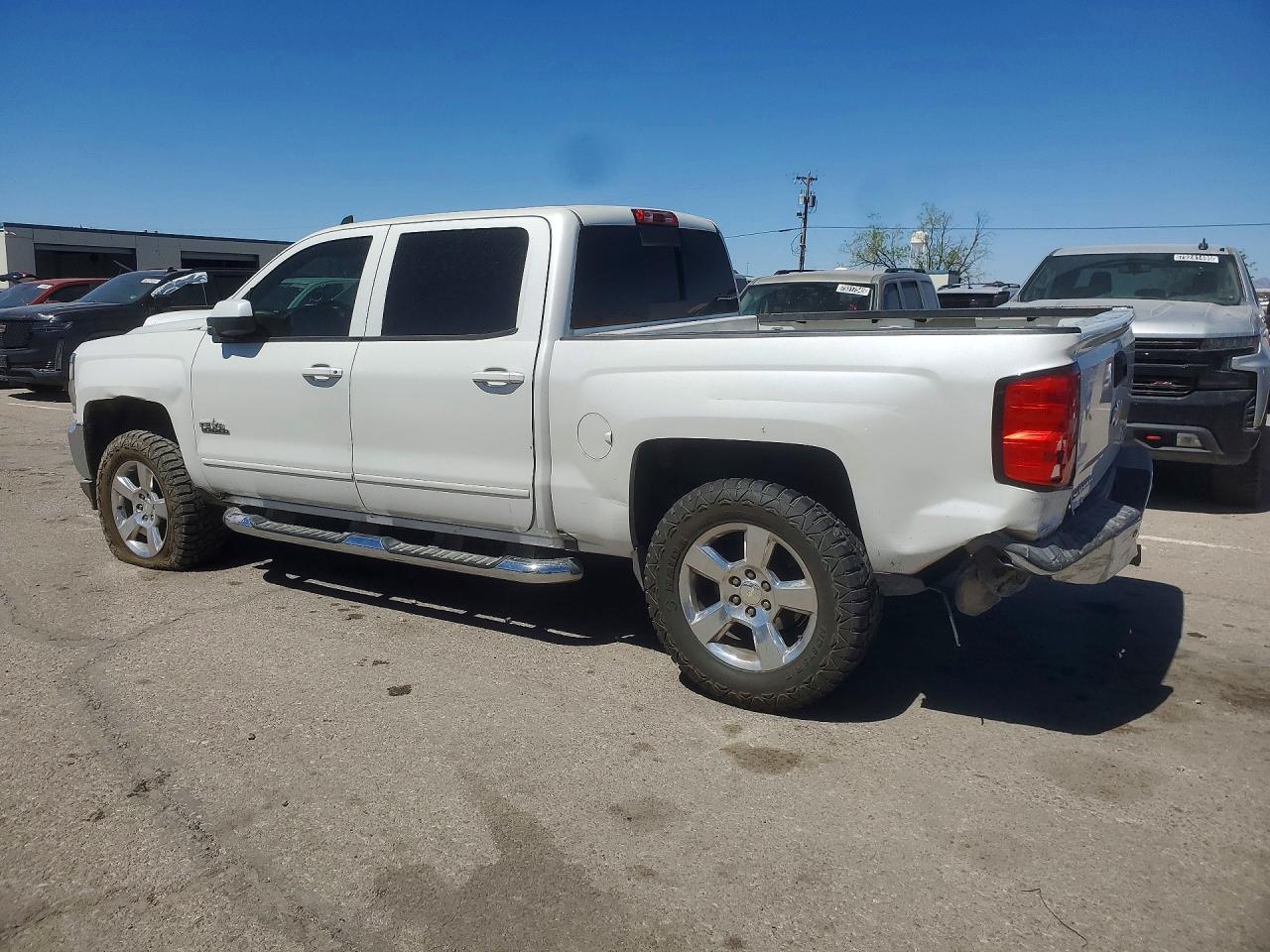 2016 CHEVROLET SILVERADO C1500 LT photo 3