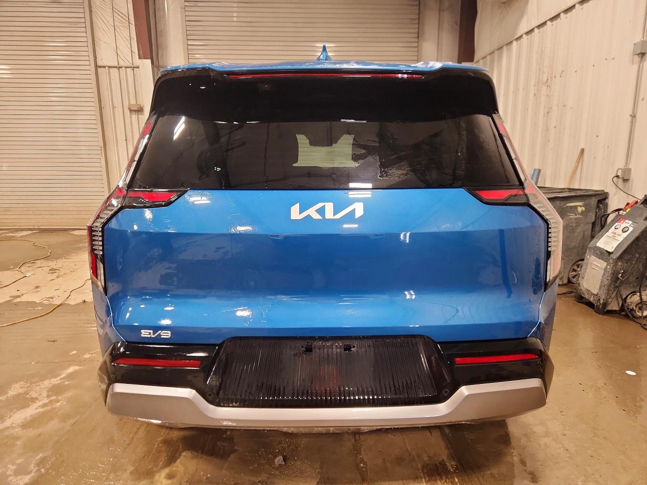2024 KIA EV9 LAND photo 6