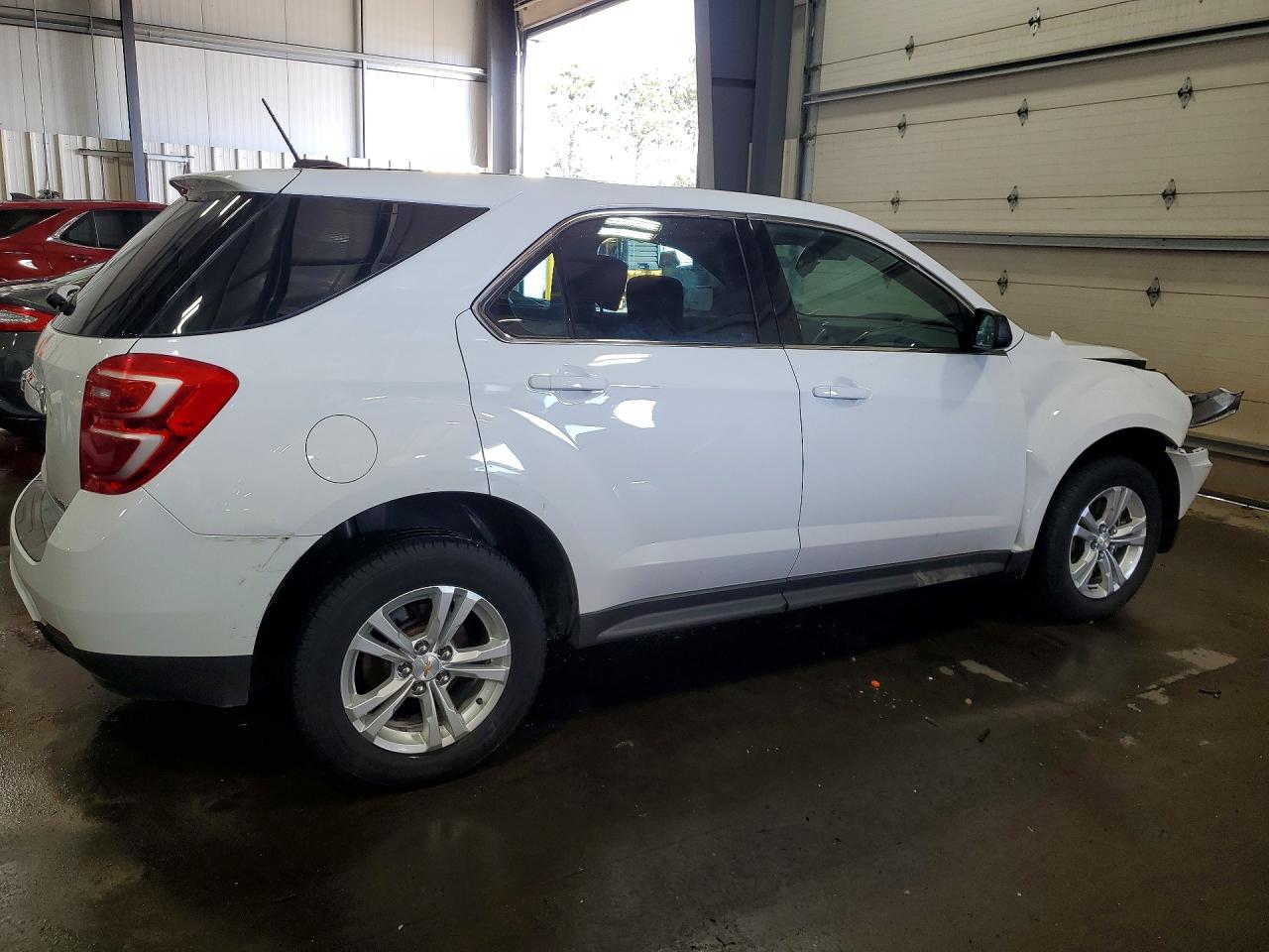 2016 CHEVROLET EQUINOX LS photo 3