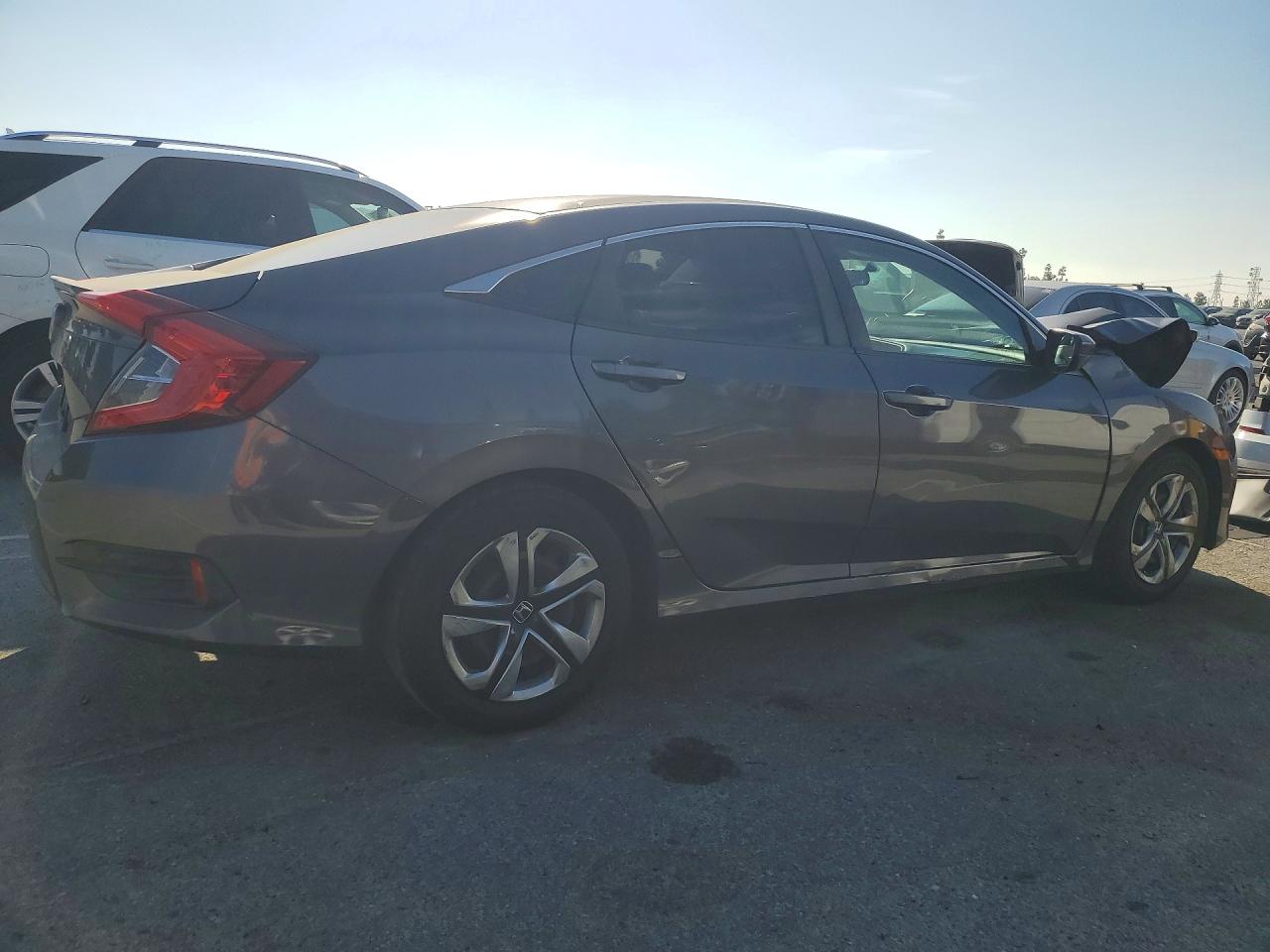 2017 HONDA CIVIC LX photo 5