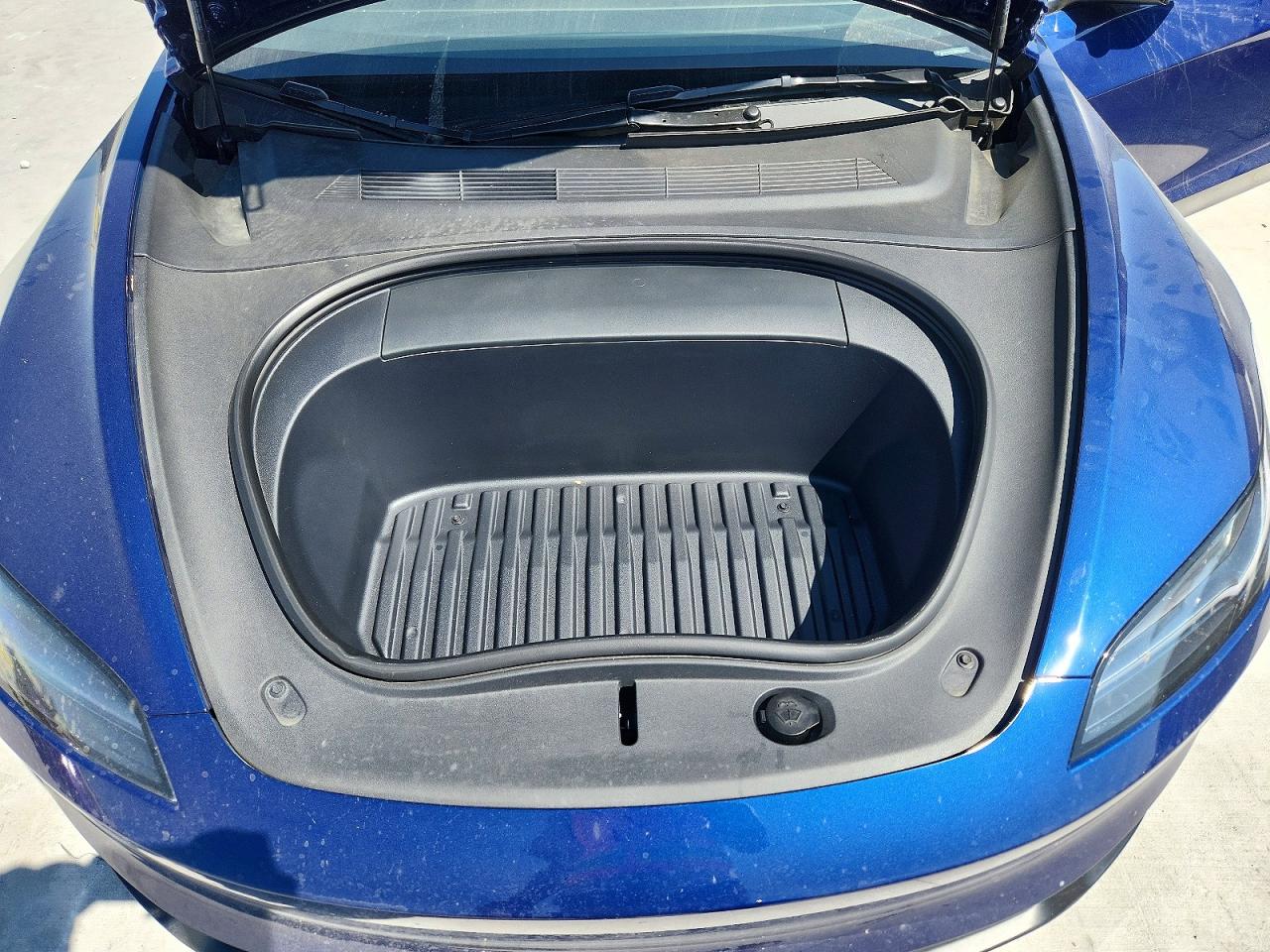 2024 TESLA MODEL 3 photo 31