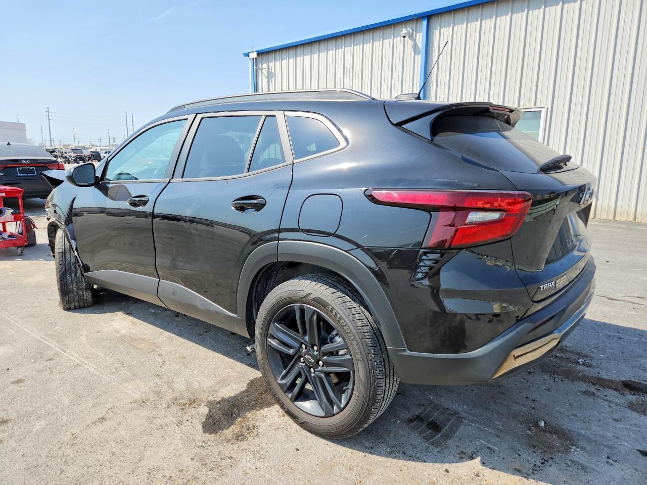 2025 CHEVROLET TRAX ACTIV photo 3