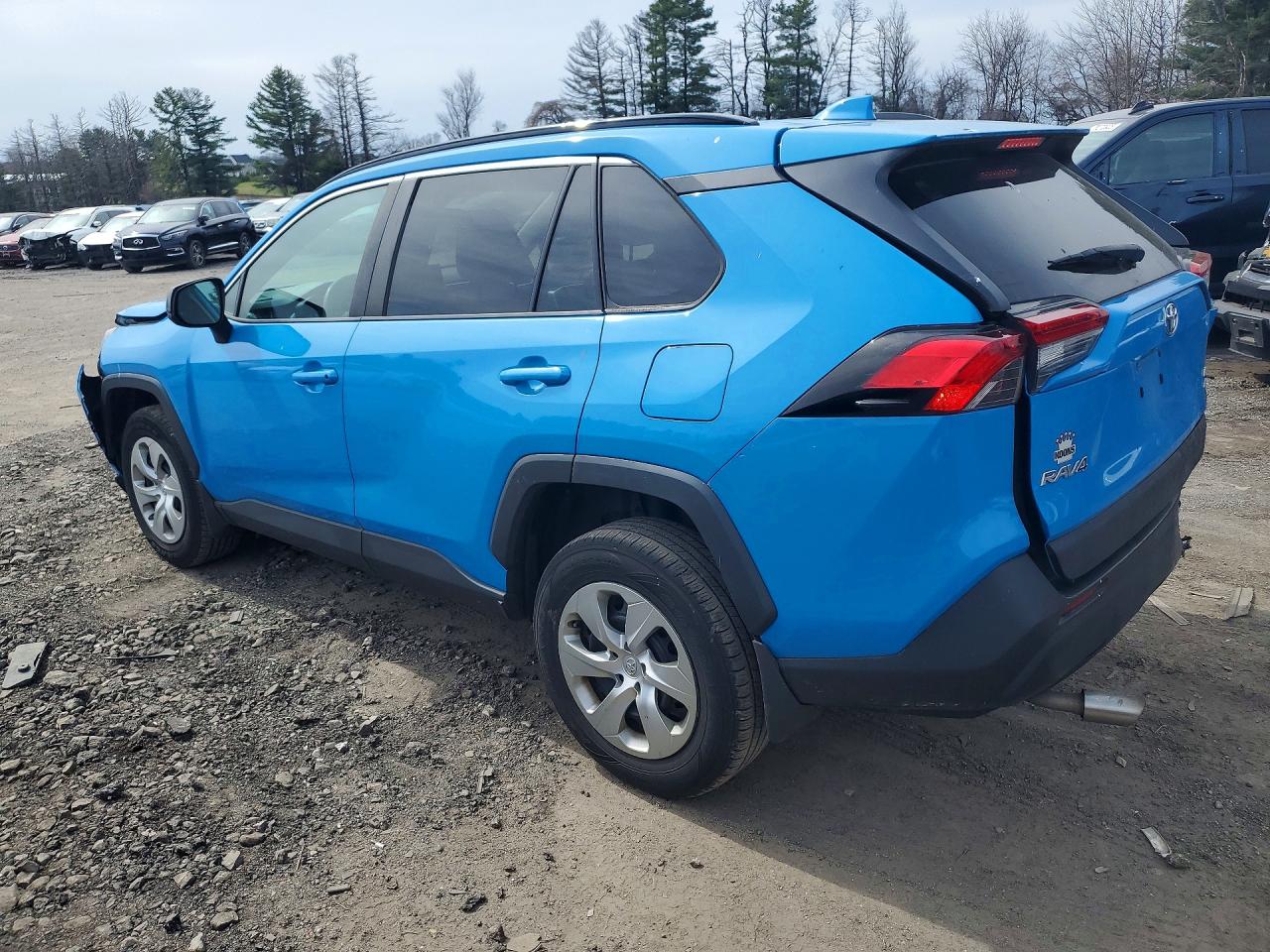 2019 TOYOTA RAV4 LE photo 3