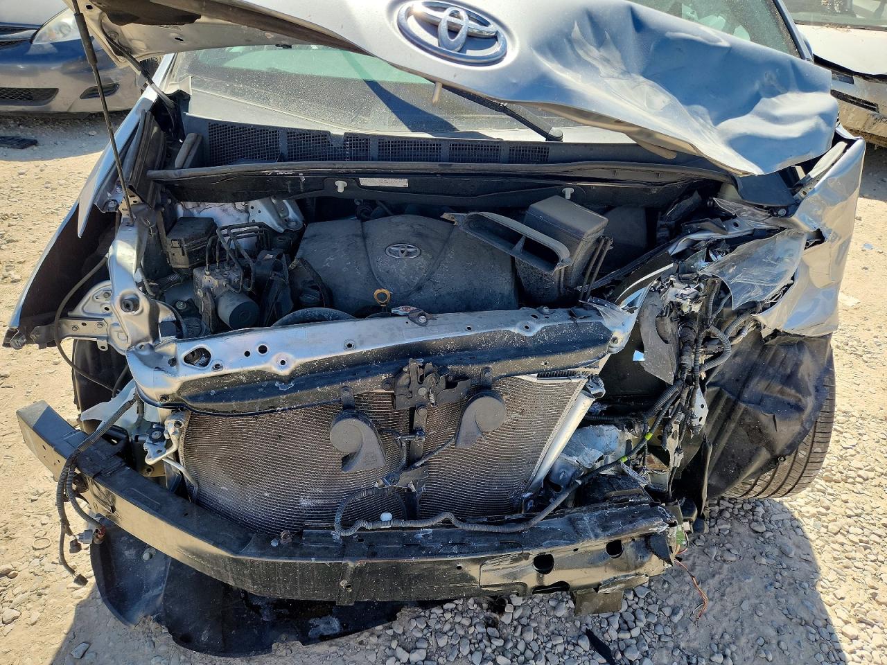 2017 TOYOTA SIENNA SE PREMIUM 8-PASSENGER photo 34