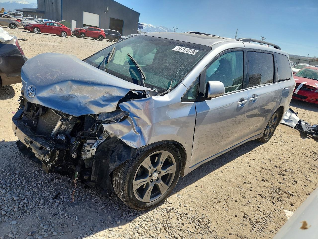 2017 TOYOTA SIENNA