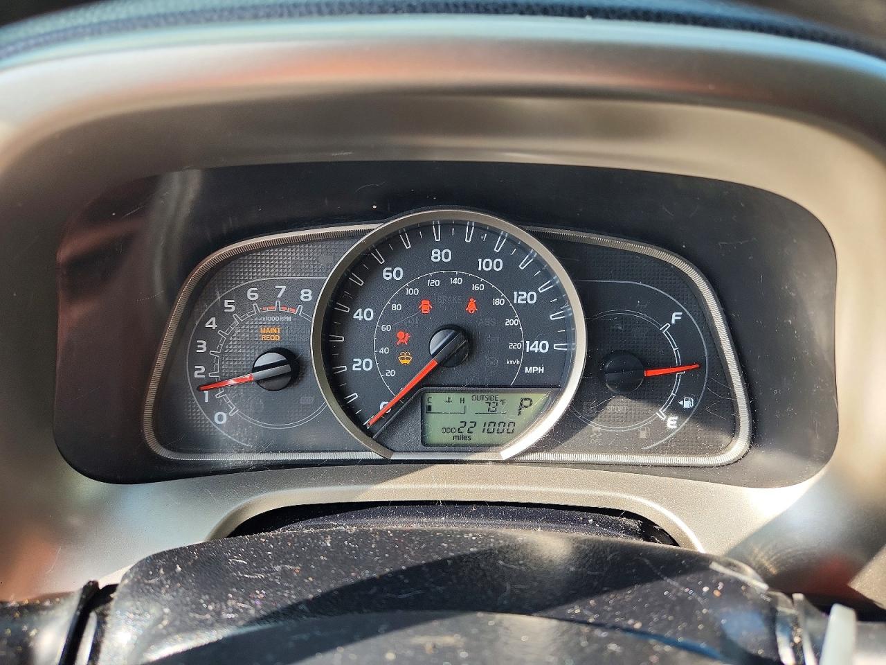 2013 TOYOTA RAV4 XLE photo 17
