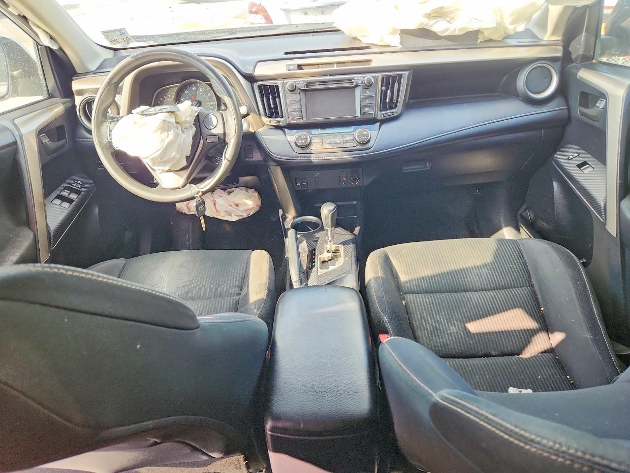 2013 TOYOTA RAV4 XLE photo 15