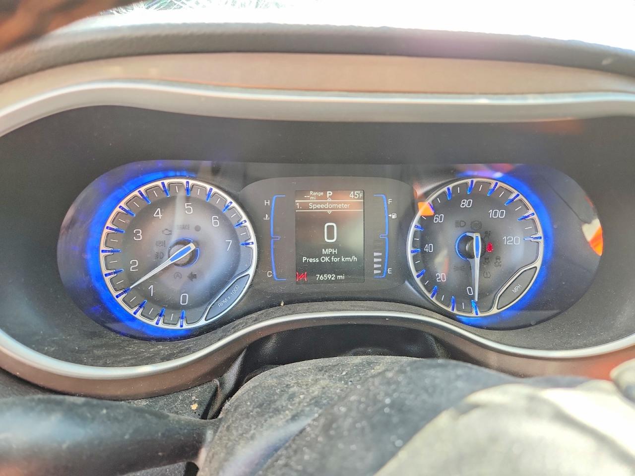 2019 CHRYSLER PACIFICA TOURING L photo 25