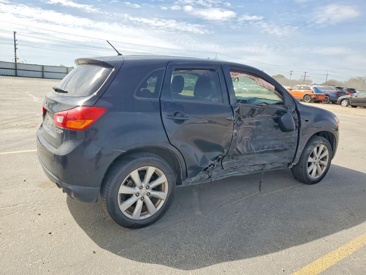 2014 MITSUBISHI OUTLANDER SPORT ES photo 3