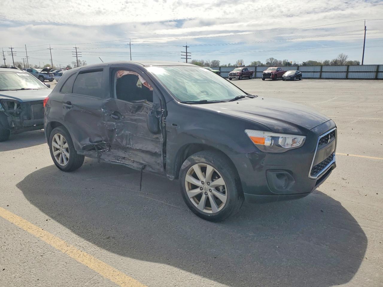 2014 MITSUBISHI OUTLANDER SPORT ES photo 4