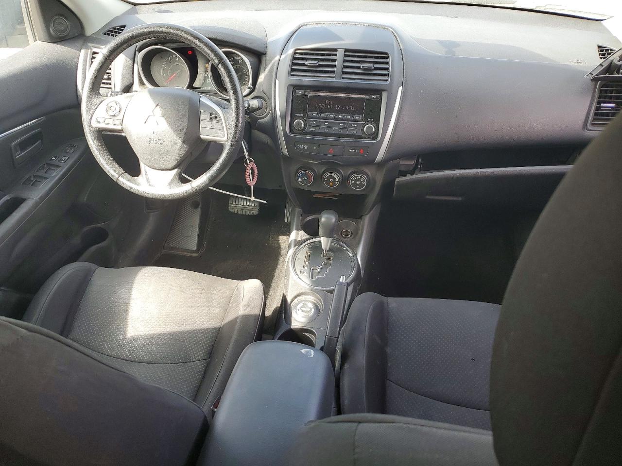 2014 MITSUBISHI OUTLANDER SPORT ES photo 8