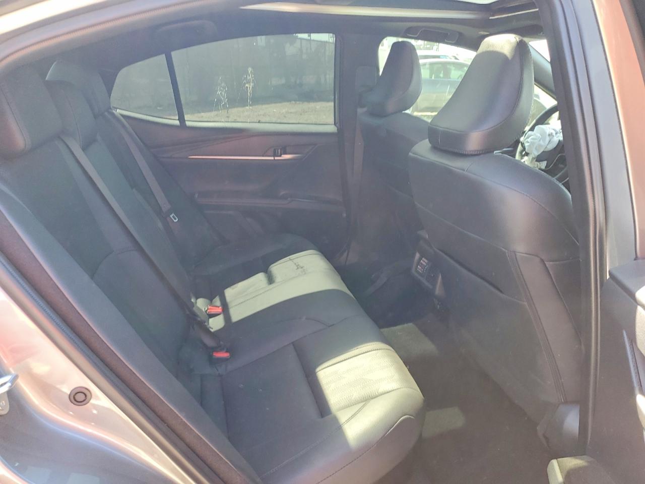 2025 TOYOTA CAMRY XSE photo 28