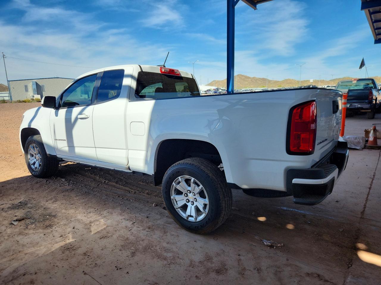 2022 CHEVROLET COLORADO LT photo 3