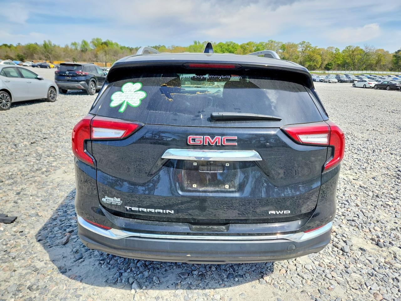 2024 GMC TERRAIN SLT photo 6