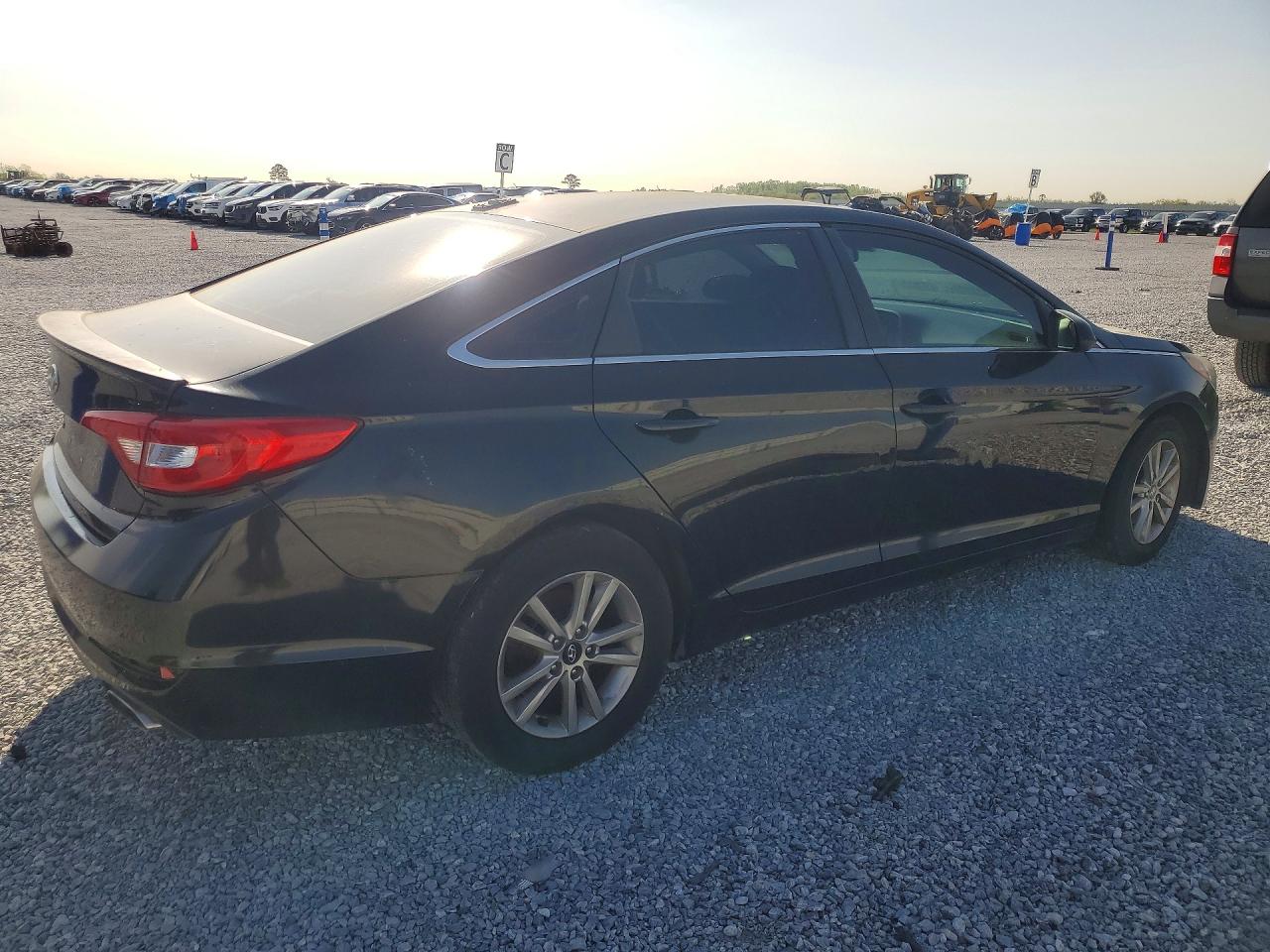 2016 HYUNDAI SONATA SE photo 7