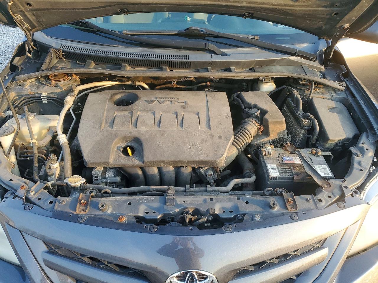 2011 TOYOTA COROLLA LE photo 11