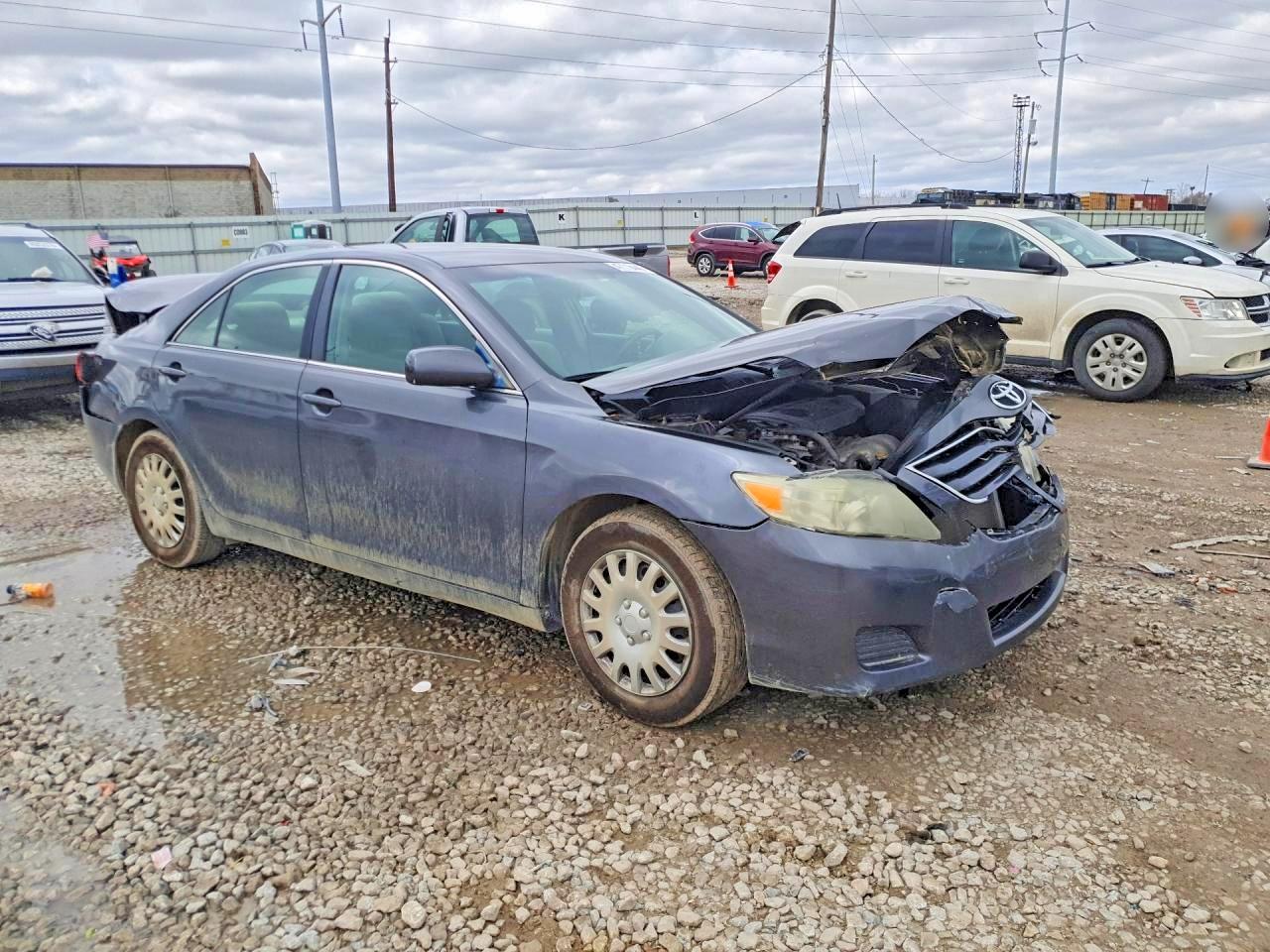 2011 TOYOTA CAMRY LE photo 7