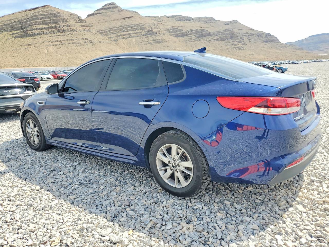 2018 KIA OPTIMA LX photo 4