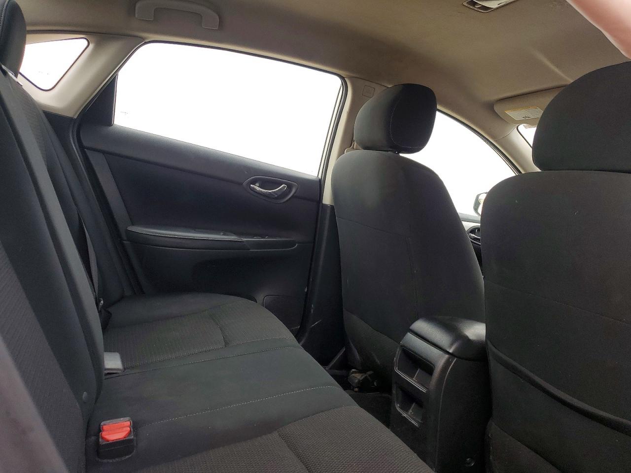 2019 NISSAN SENTRA S photo 10