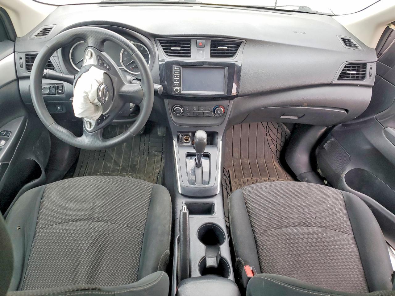 2019 NISSAN SENTRA S photo 8