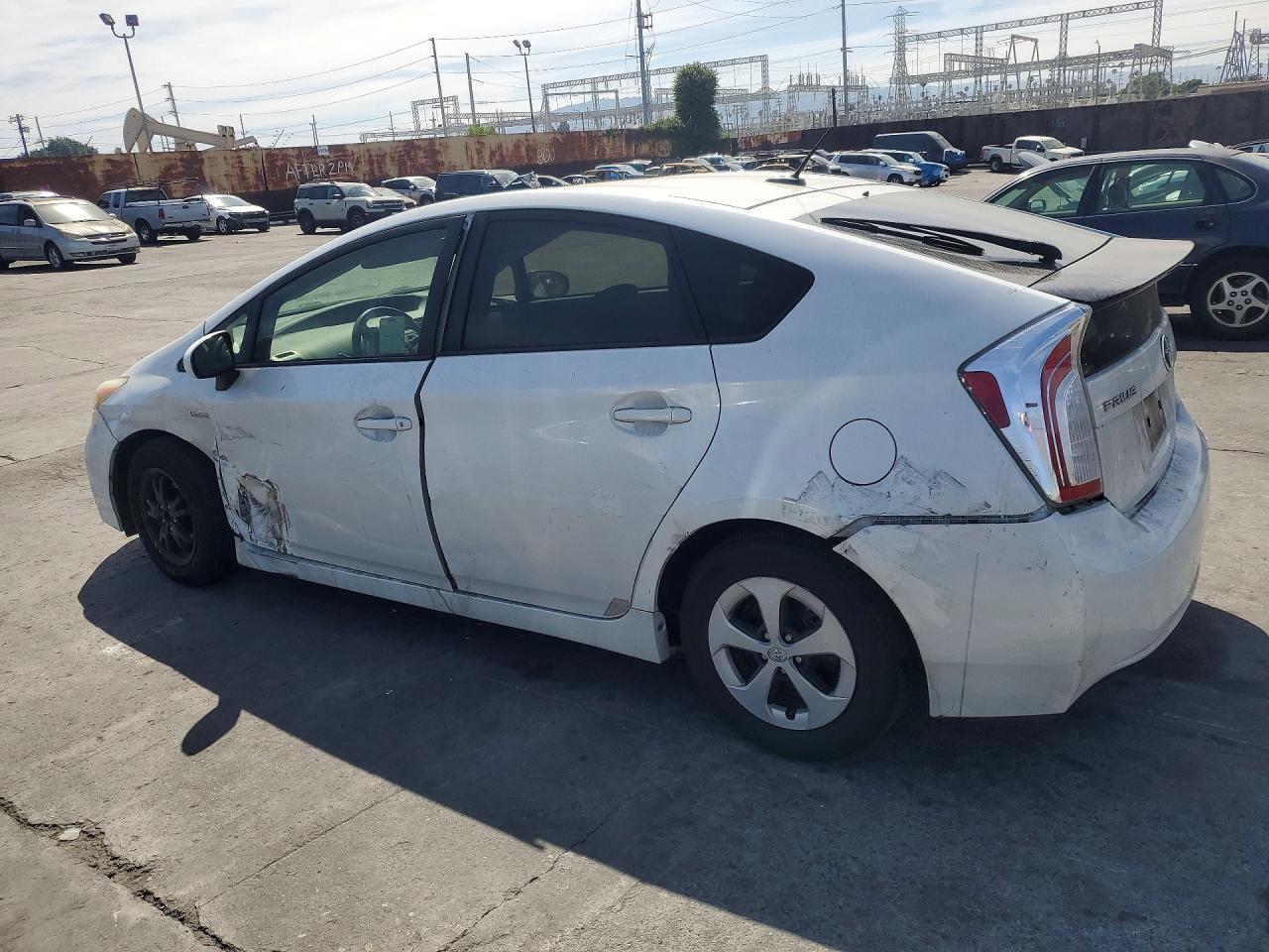 2014 TOYOTA PRIUS THREE photo 2