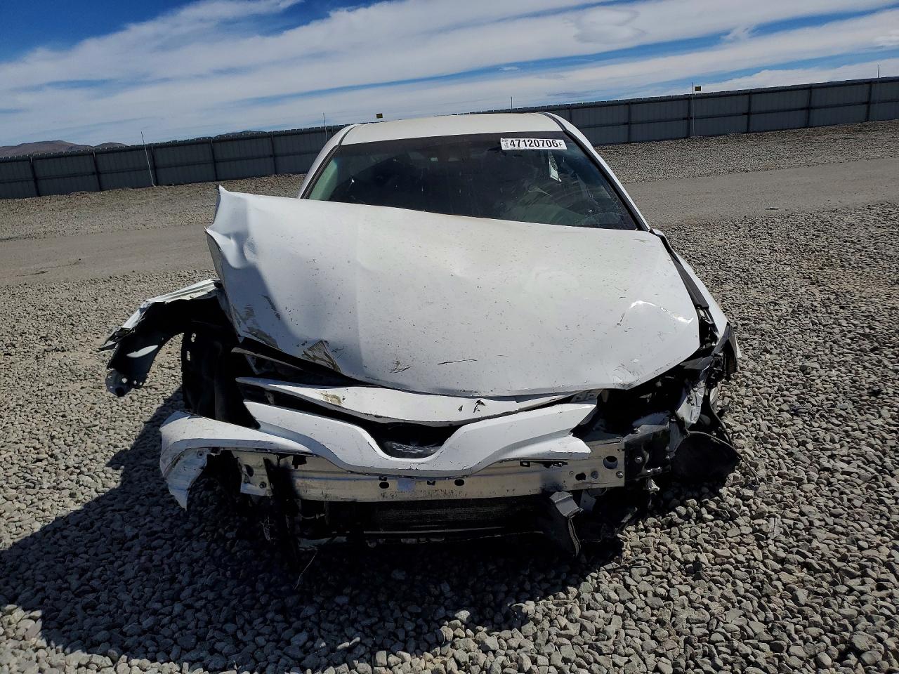 2020 TOYOTA CAMRY LE photo 9