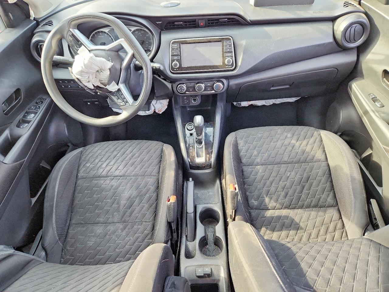 2021 NISSAN KICKS S photo 15