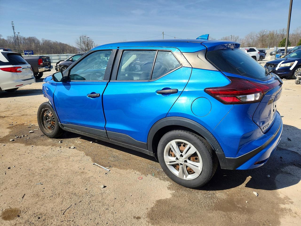 2021 NISSAN KICKS S photo 3