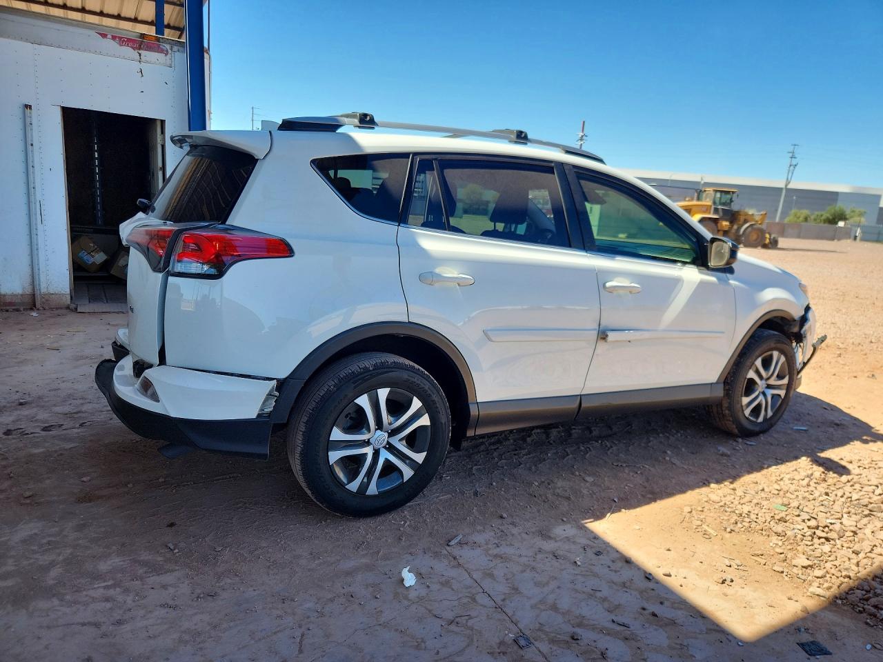 2017 TOYOTA RAV4 LE photo 7