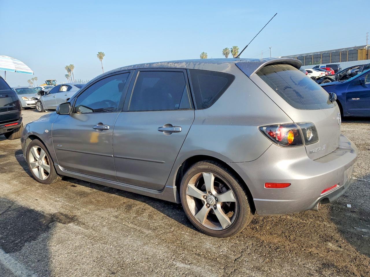 2006 MAZDA 3 HATCHBACK photo 3