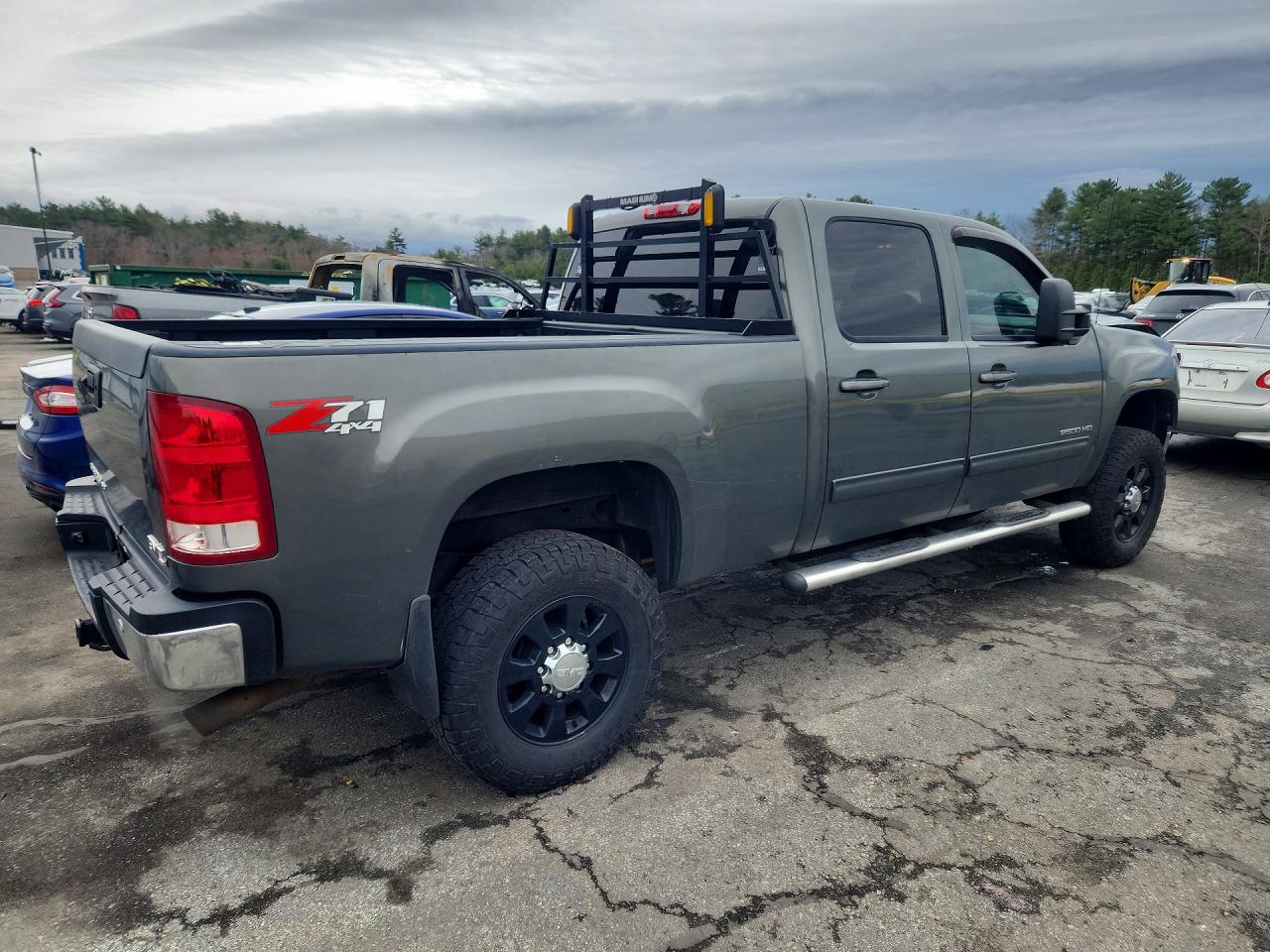 2011 GMC SIERRA K2500 SLT photo 7