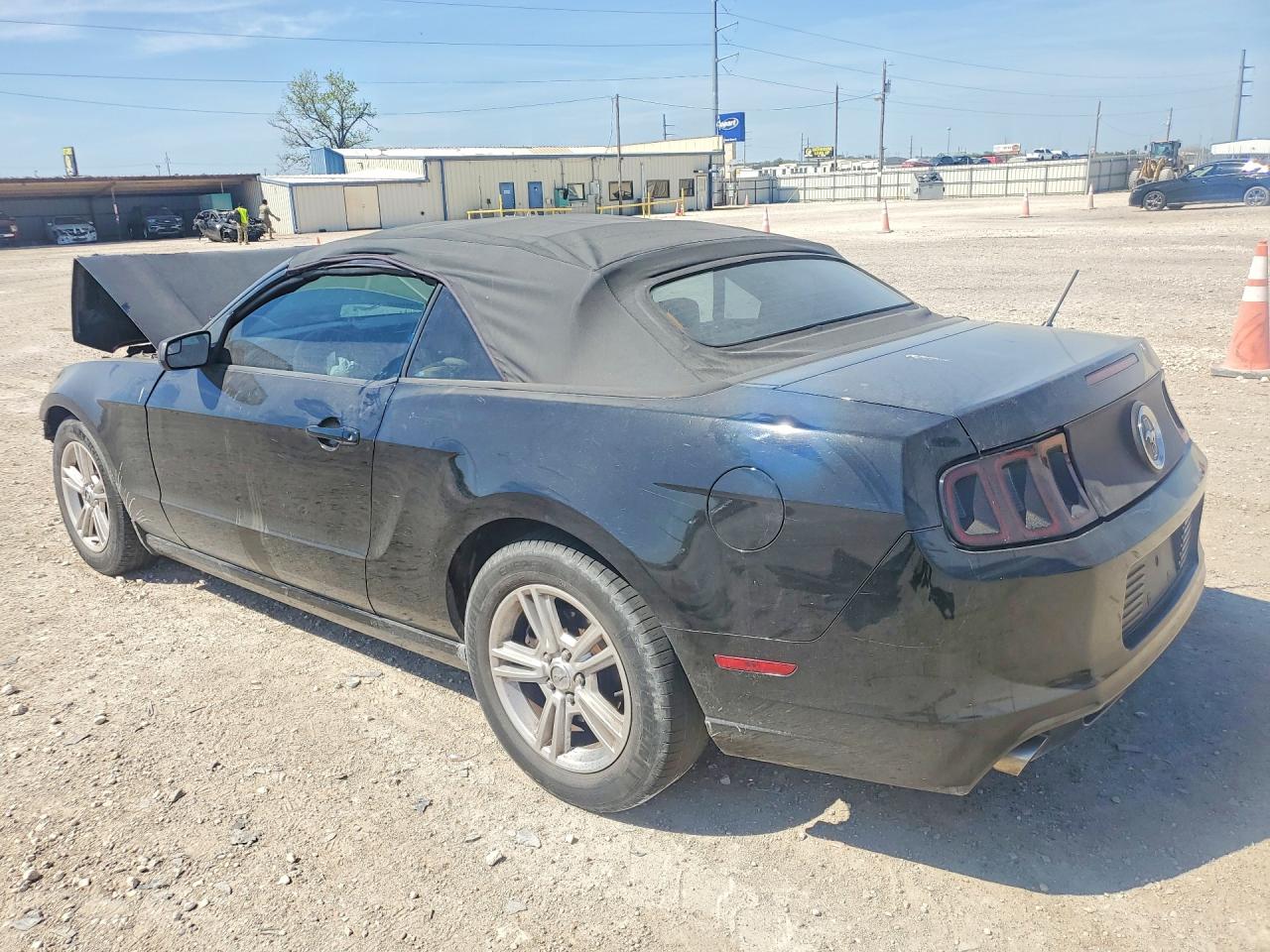2014 FORD MUSTANG photo 3