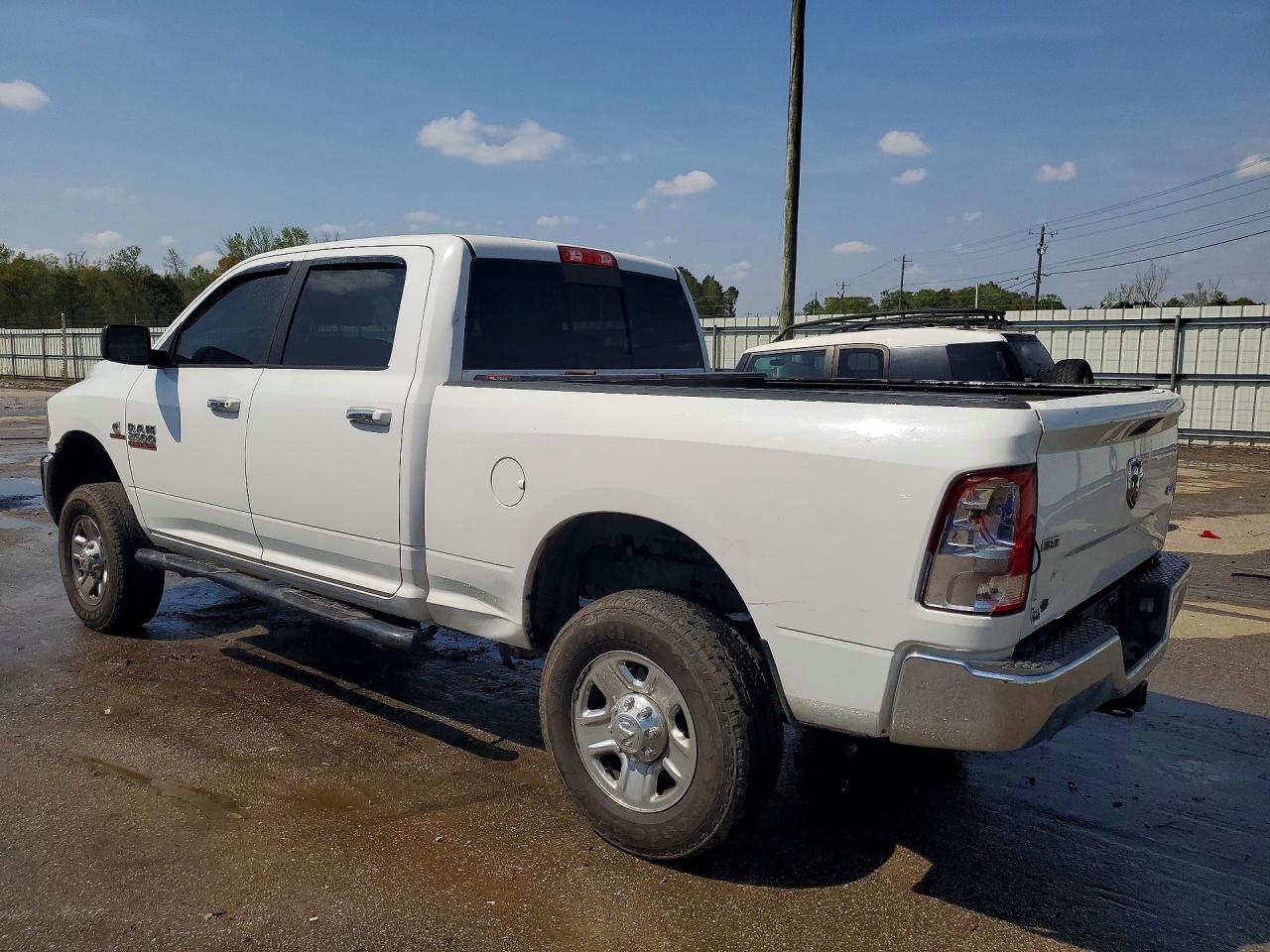 2016 RAM 2500 SLT photo 3