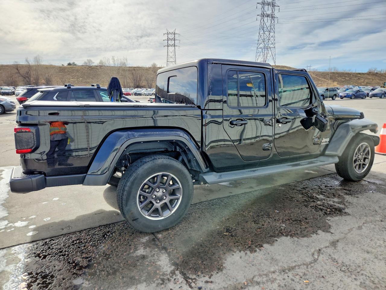 2021 JEEP GLADIATOR OVERLAND photo 5