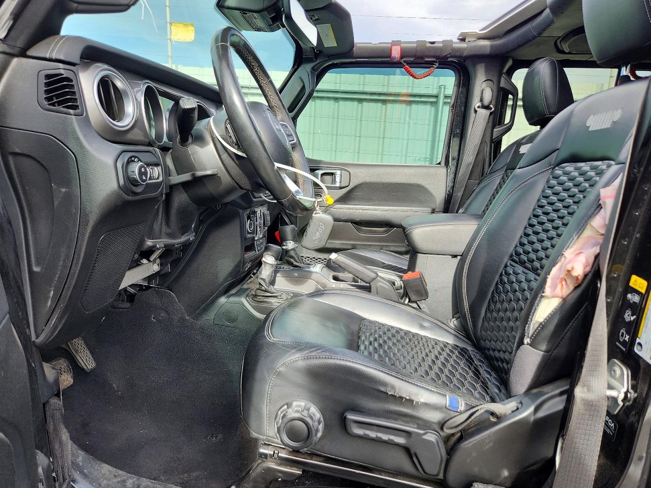 2021 JEEP GLADIATOR OVERLAND photo 13