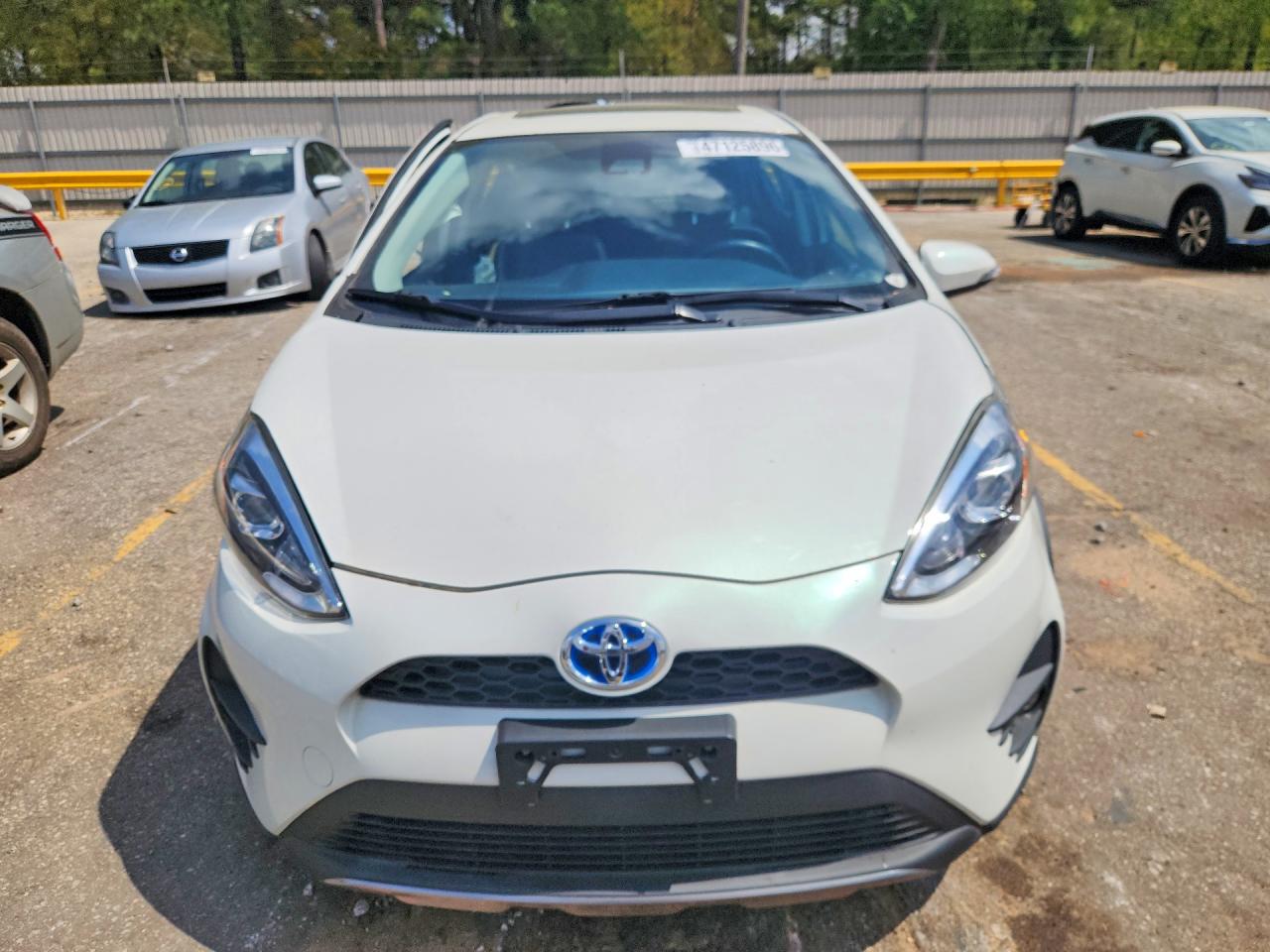 2018 TOYOTA PRIUS C FOUR photo 9