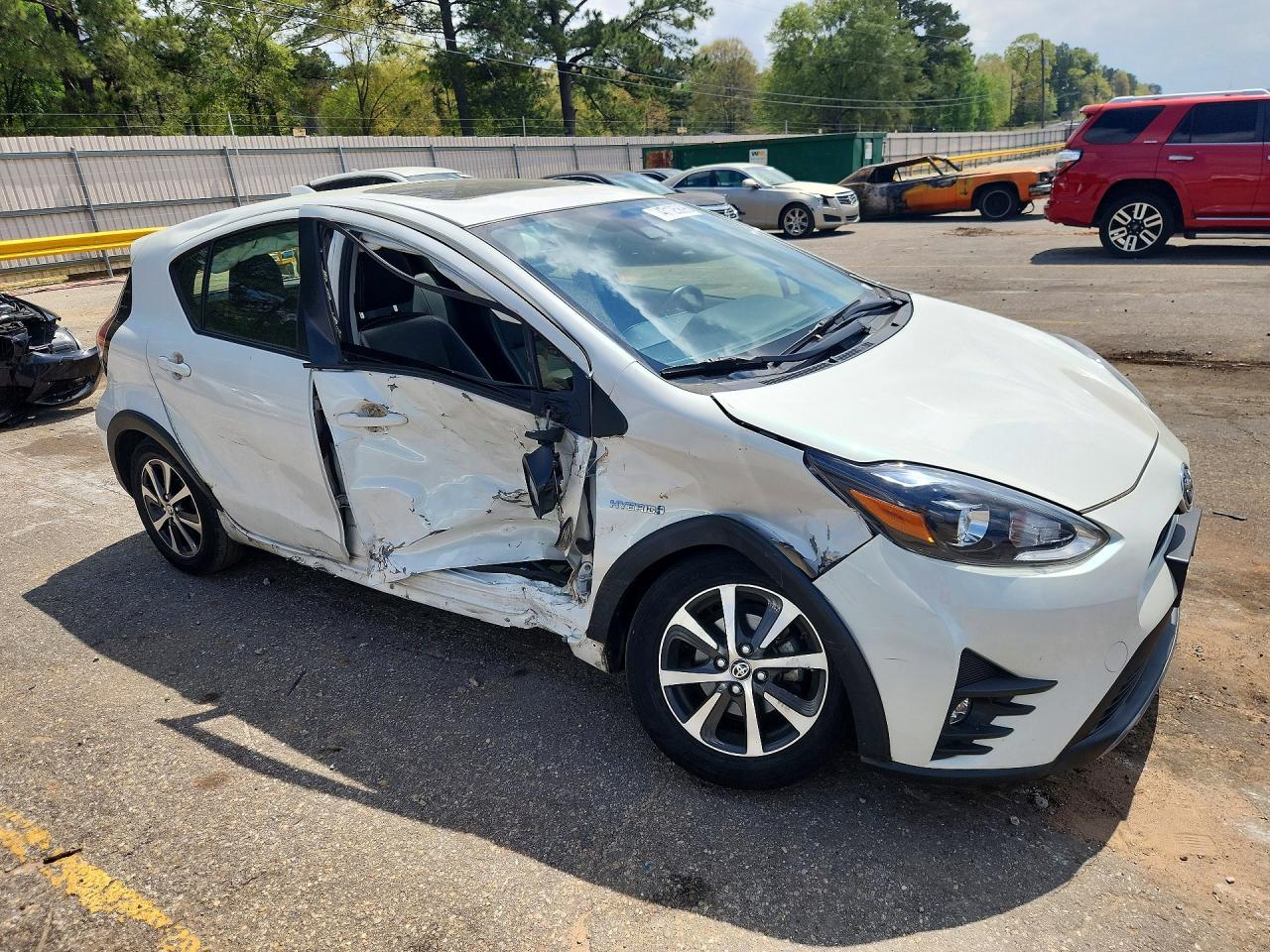 2018 TOYOTA PRIUS C FOUR photo 7