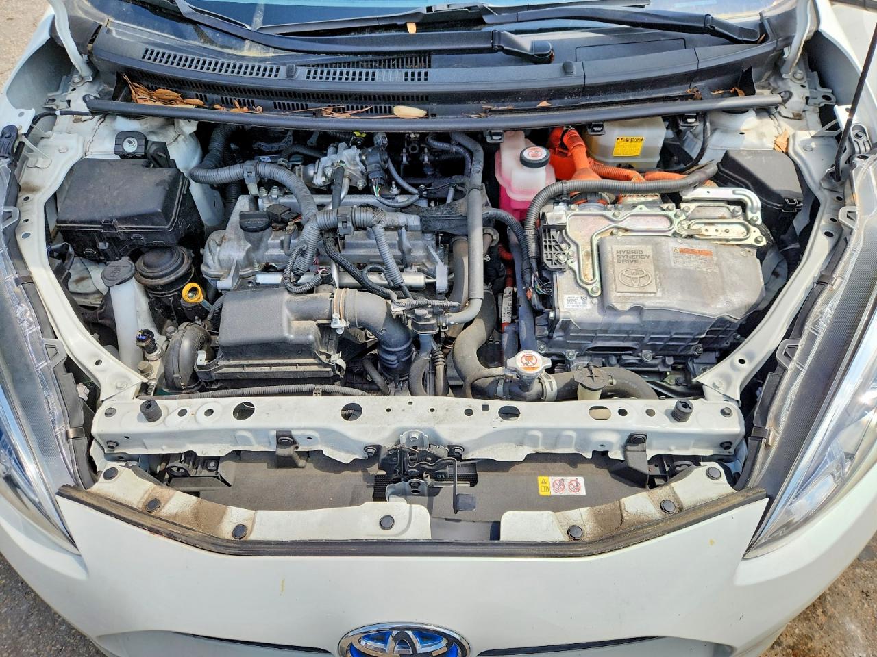 2018 TOYOTA PRIUS C FOUR photo 23