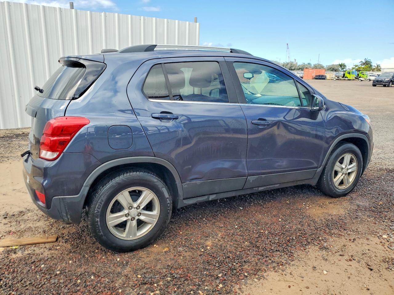 2019 CHEVROLET TRAX 1LT photo 3