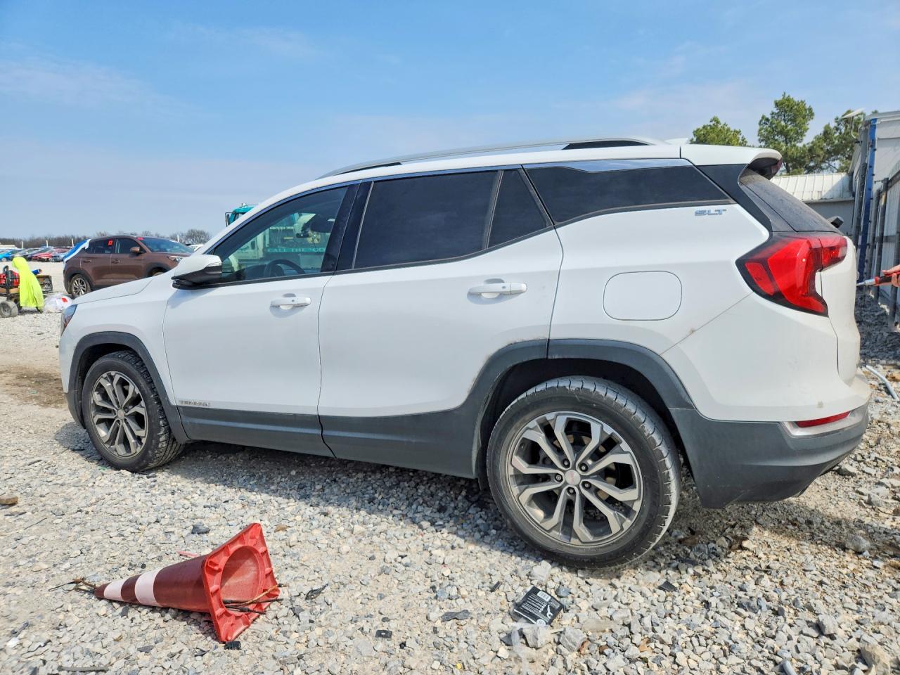 2018 GMC TERRAIN SLT photo 5