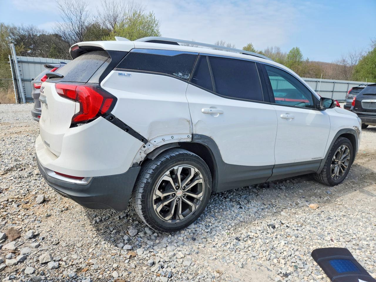 2018 GMC TERRAIN SLT photo 9