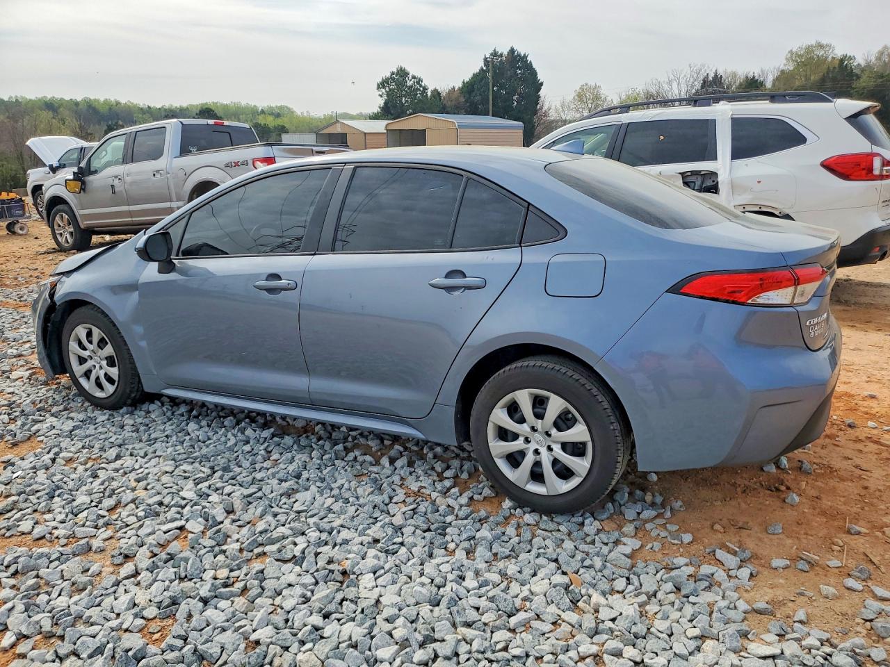 2023 TOYOTA COROLLA LE photo 3