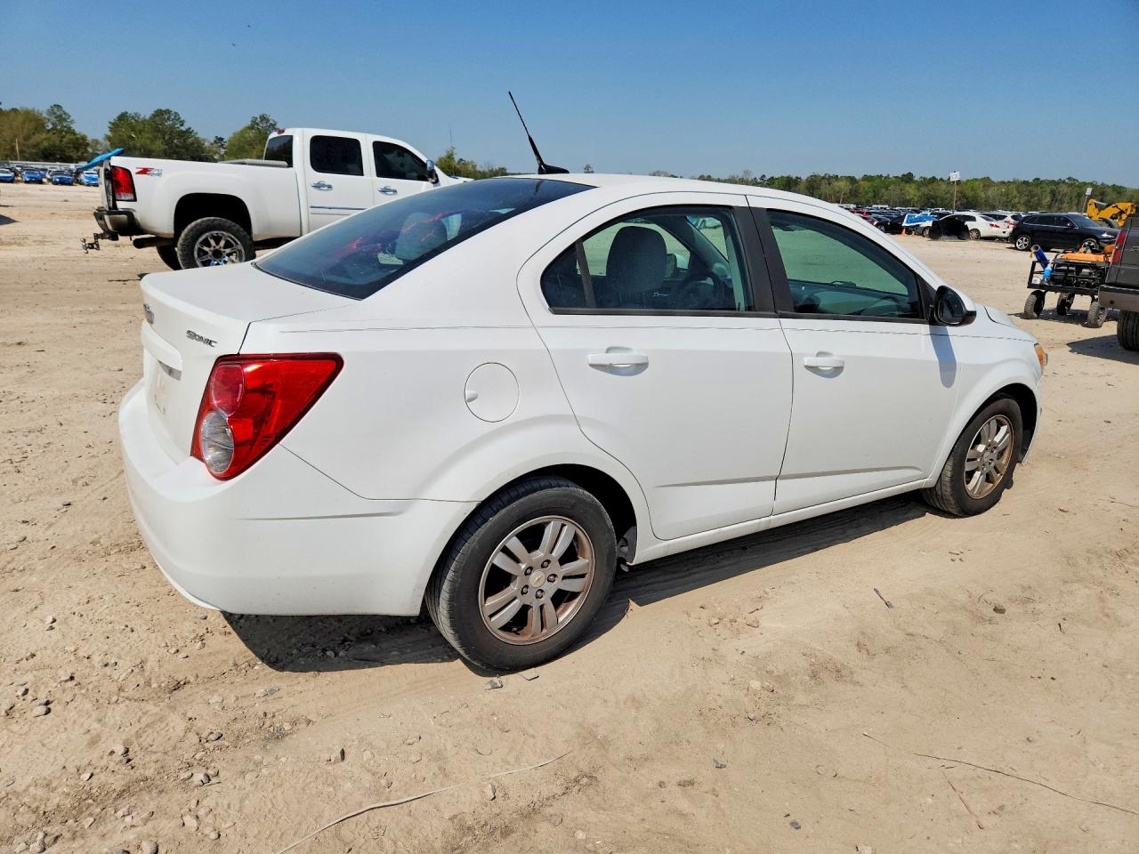 2012 CHEVROLET SONIC LS photo 5
