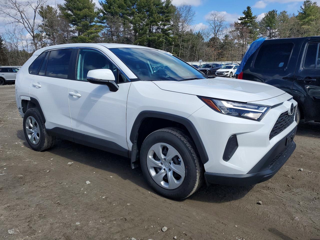 2025 TOYOTA RAV4 LE photo 7