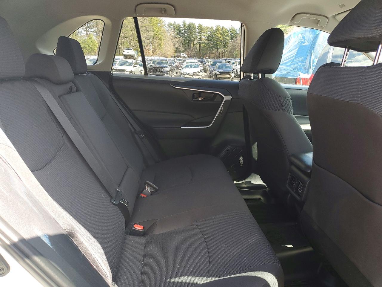 2025 TOYOTA RAV4 LE photo 21
